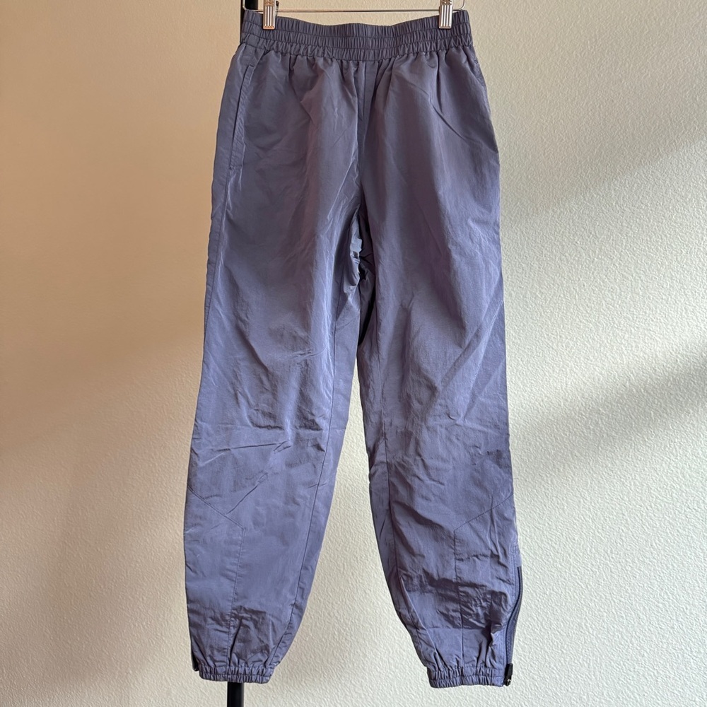 Aritzia jogger track pant